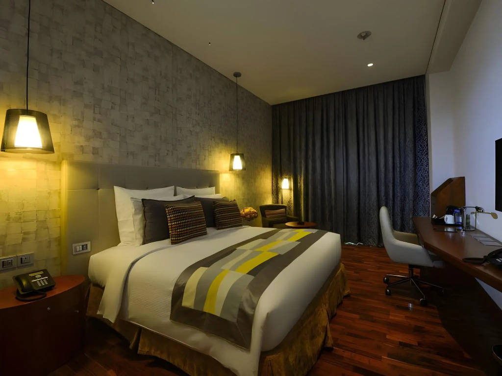 The Avenue Hotel — photo 7