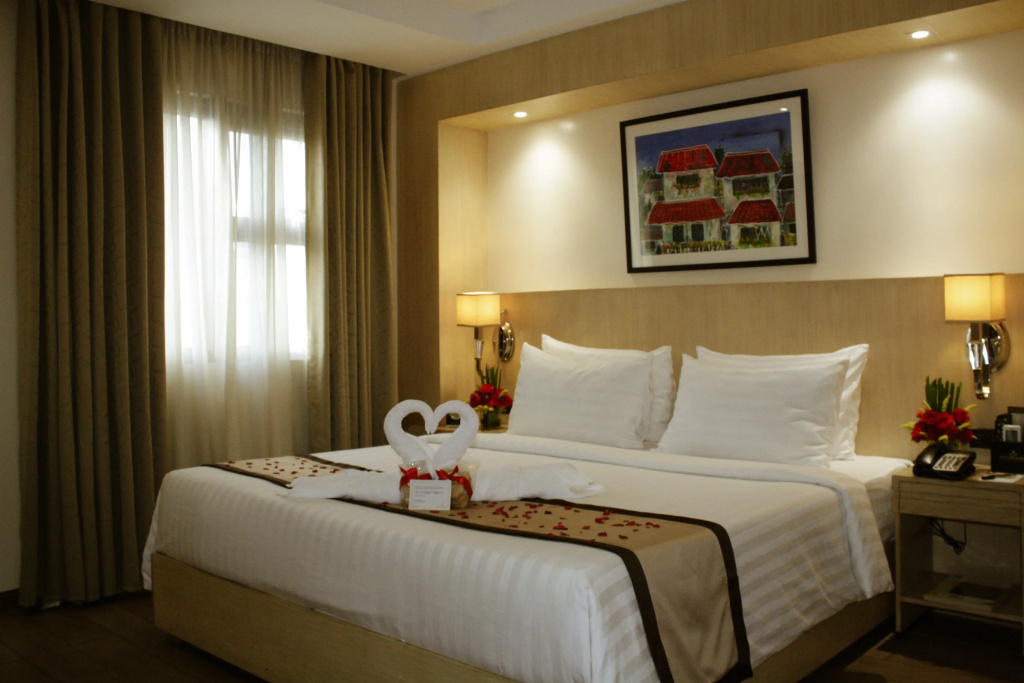 Golden Prince Hotel and Suites — photo 6