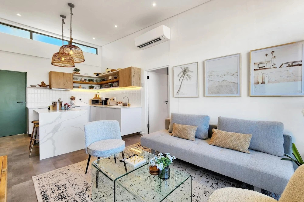 Chic Rooftop Apartment by the Sea 6onn Sea Point, photo 4