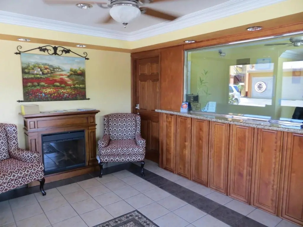 Azusa INN Motel — photo 2