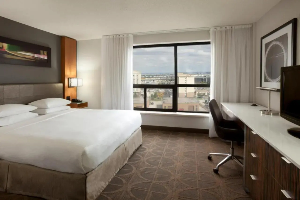Hilton Toronto Airport Hotel & Suites — photo 6