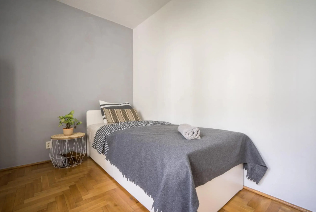 oompH Warsaw Central 3-bedroom Flat — photo 4