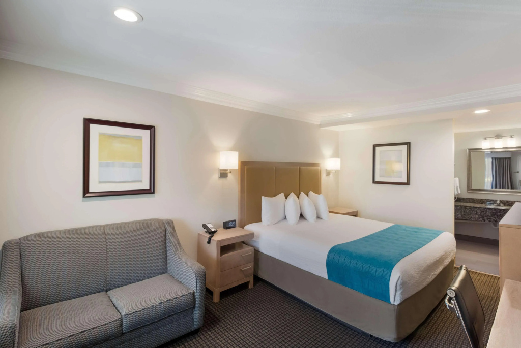 Best Western Woodland Hills Inn — photo 4