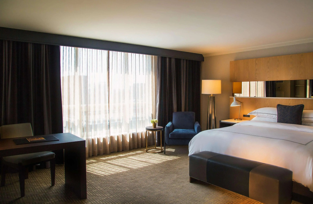 The Yorkville Royal Sonesta Hotel Toronto, photo 5