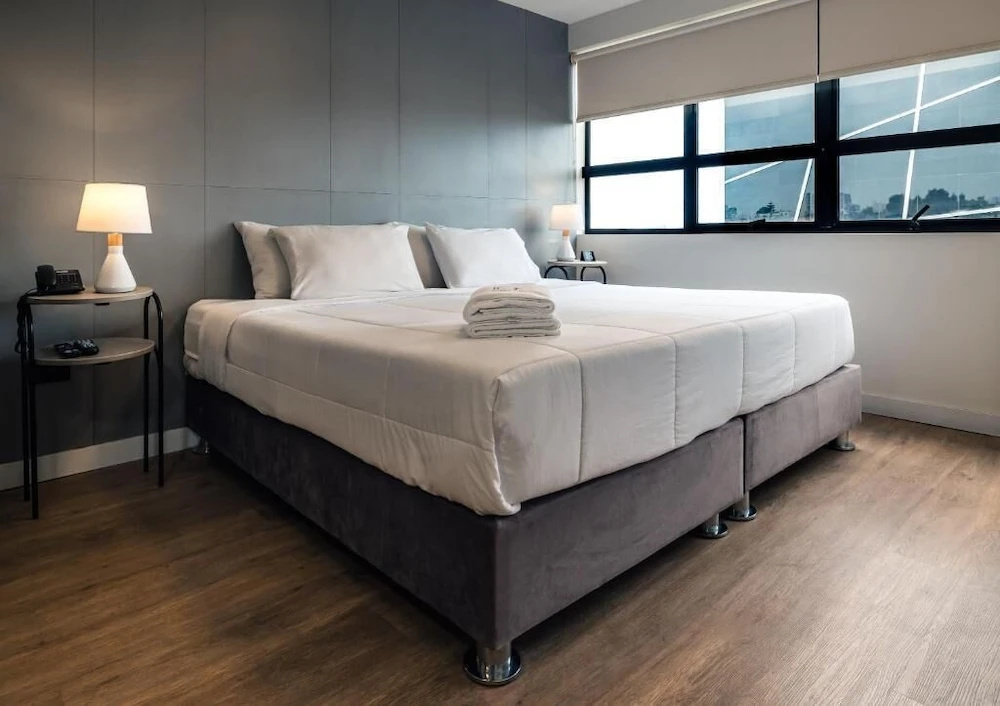 MiraFlores Suites Hotel, photo 2
