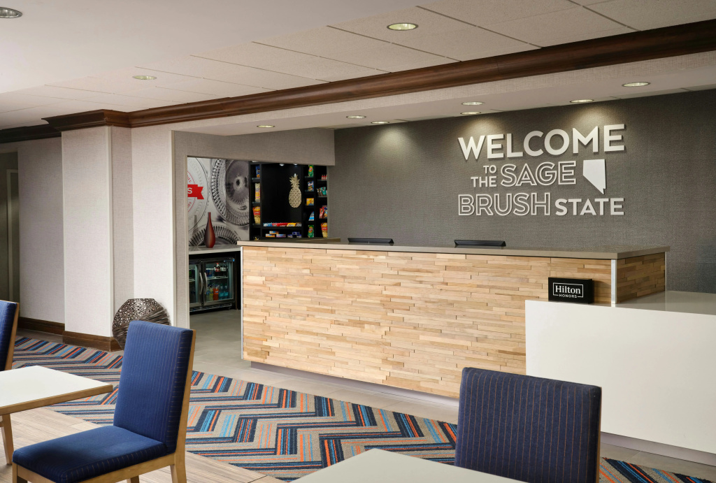 Hampton Inn & Suites Las Vegas-Red Rock/Summerlin, photo 2