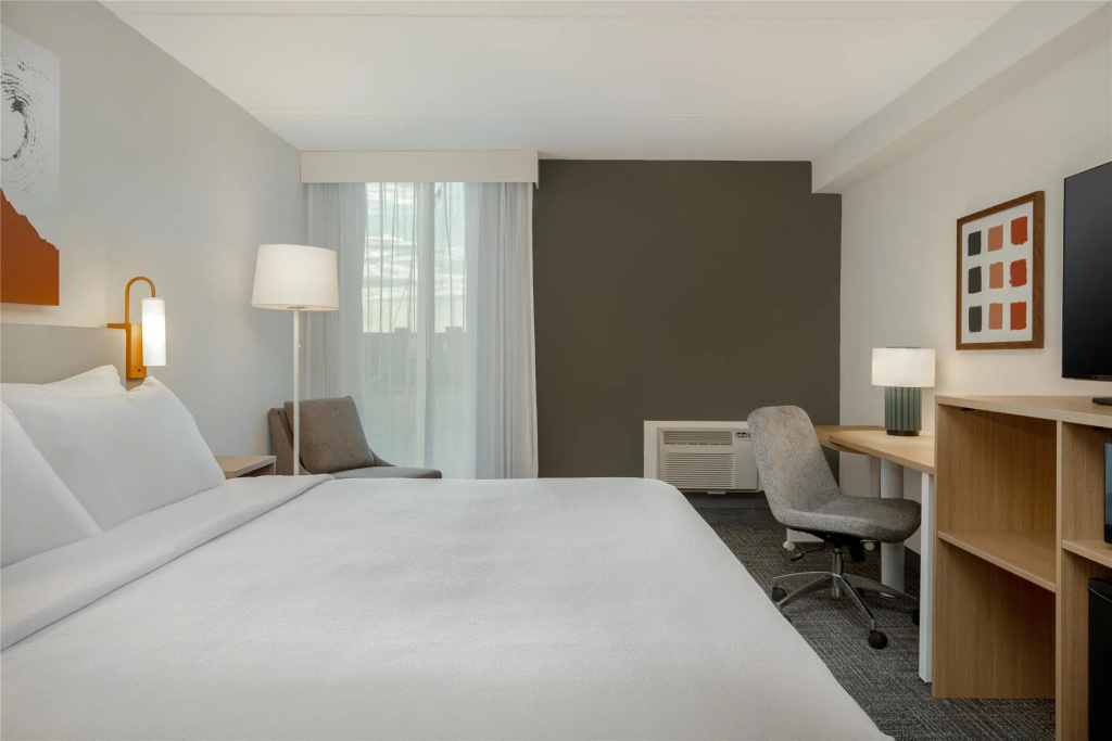 Spark by Hilton Toronto Airport — photo 6