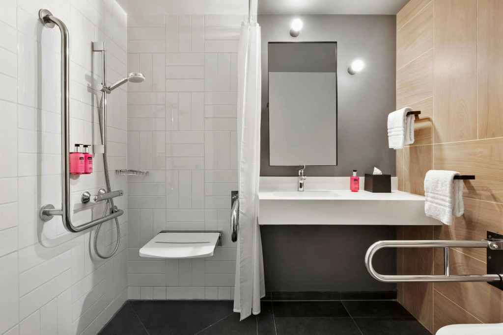 Moxy Bucharest Old Town — photo 7