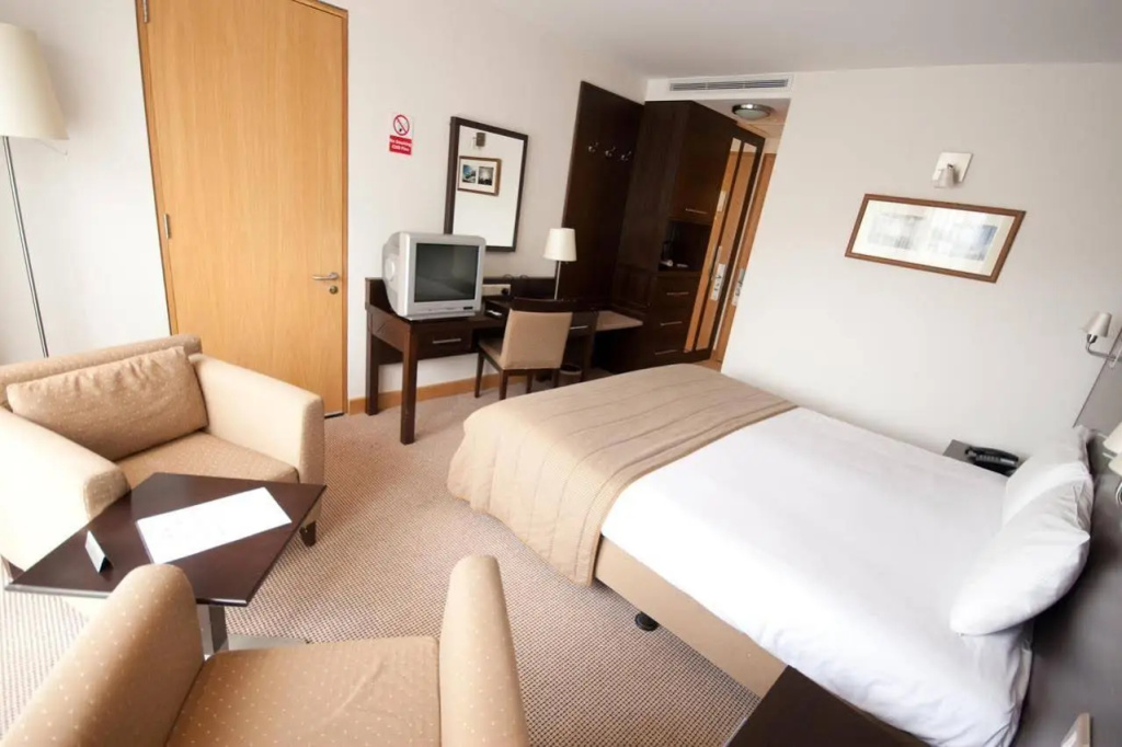 White Sands Hotel