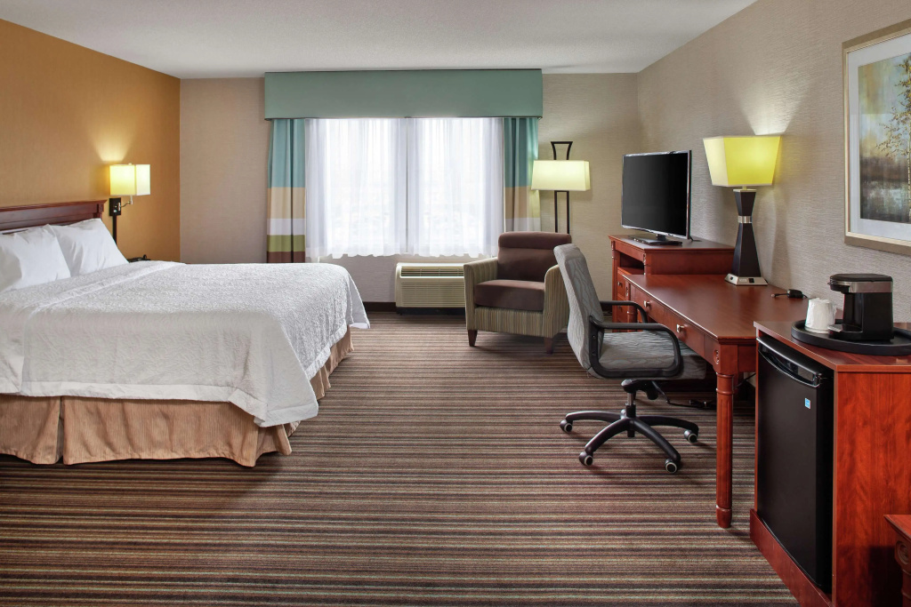 Hampton Inn & Suites by Hilton Toronto Airport — photo 6
