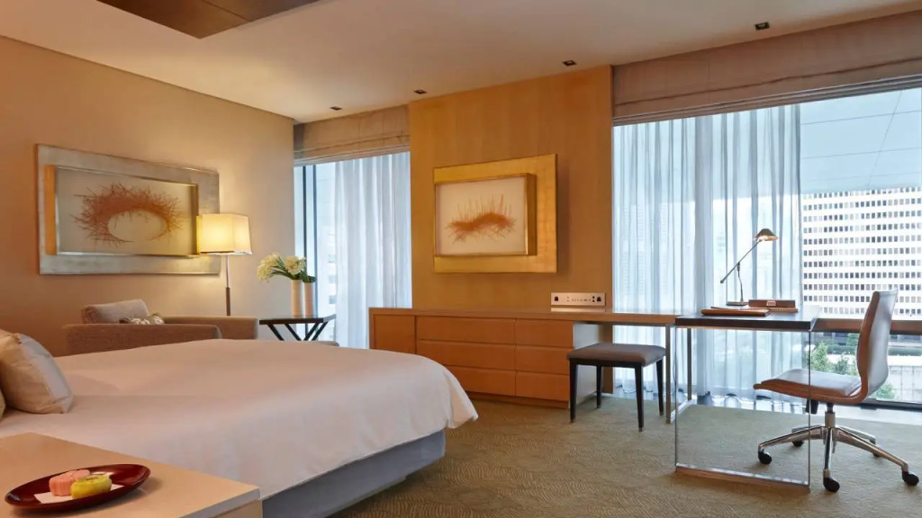 Four Seasons Hotel Tokyo at Marunouchi, photo 4