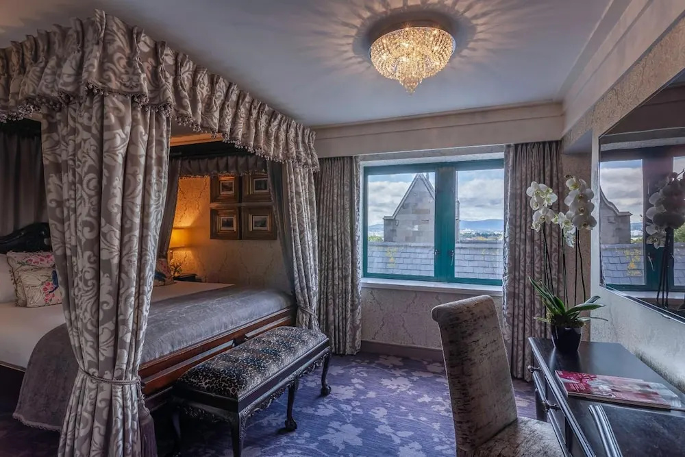 Clontarf Castle Hotel, photo 2