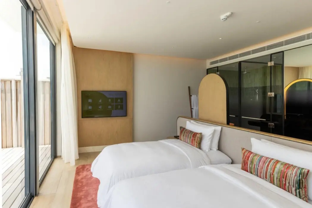 So/ Maldives Resort — photo 7