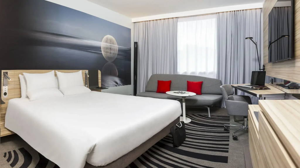 Novotel London Canary Wharf Hotel — photo 7