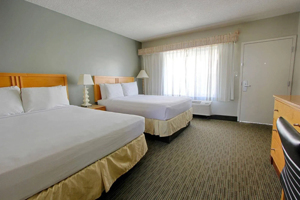 The Sojourn Los Angeles - Sherman Oaks — photo 4