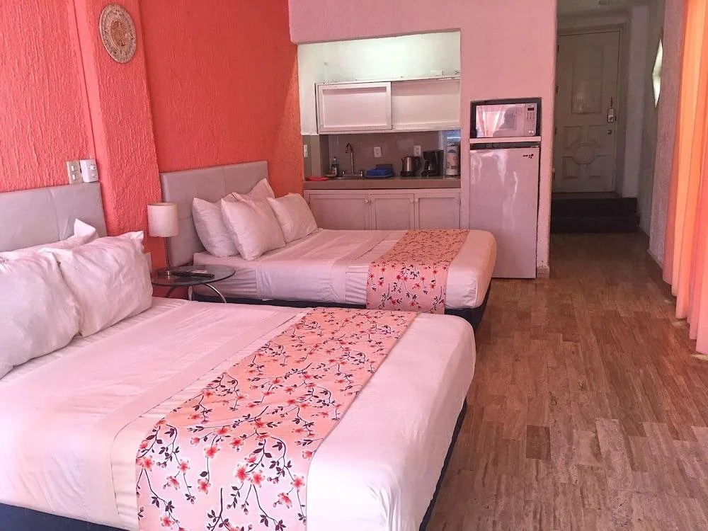 Cancun Plaza Condo Hotel, photo 4