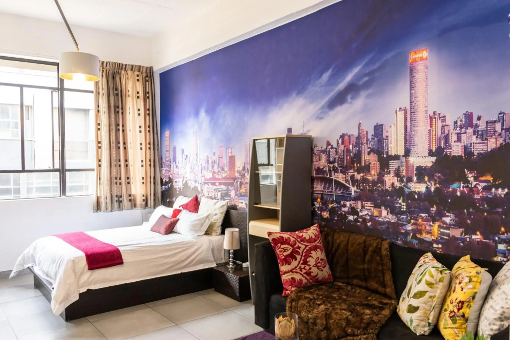 Stunning Maboneng Precinct Studio Apartment at 12 Decades Building, photo 4