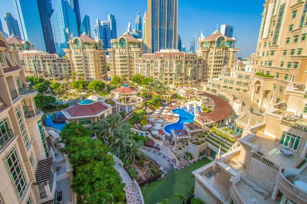 Отель Swissotel Al Murooj Dubai