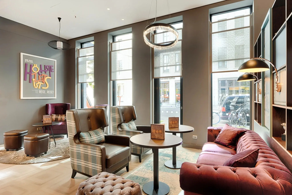 Premier Inn Berlin Alexanderplatz Hotel — photo 2
