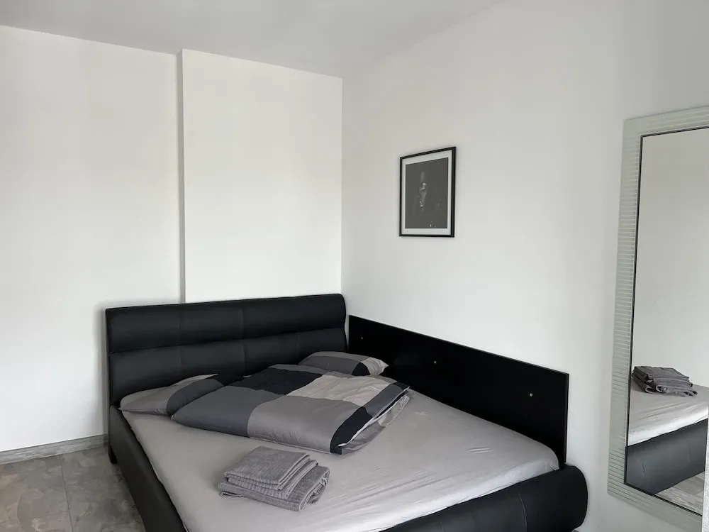 Cozy 2-Room Penthouse Lakeview W14, photo 5