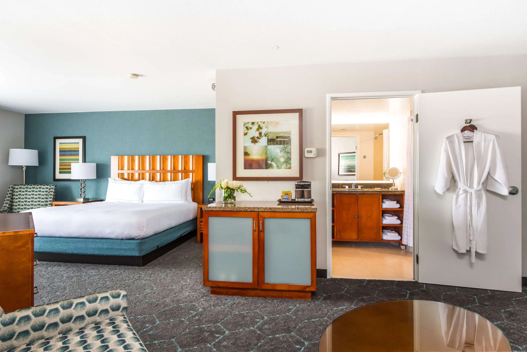 DoubleTree by Hilton Carson — photo 3