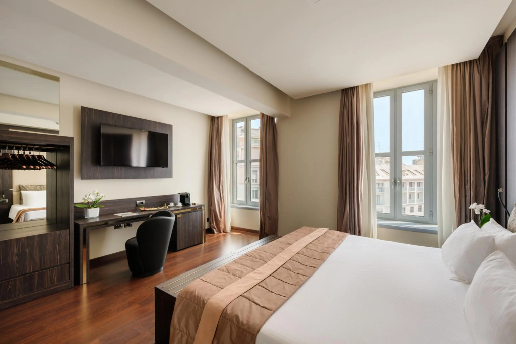 The Square Hotel — photo 5