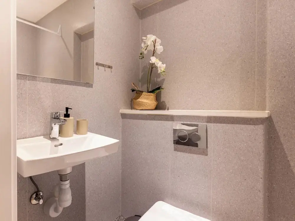 Noble - Fantastic 5-bdr Apt in the Capital — photo 8