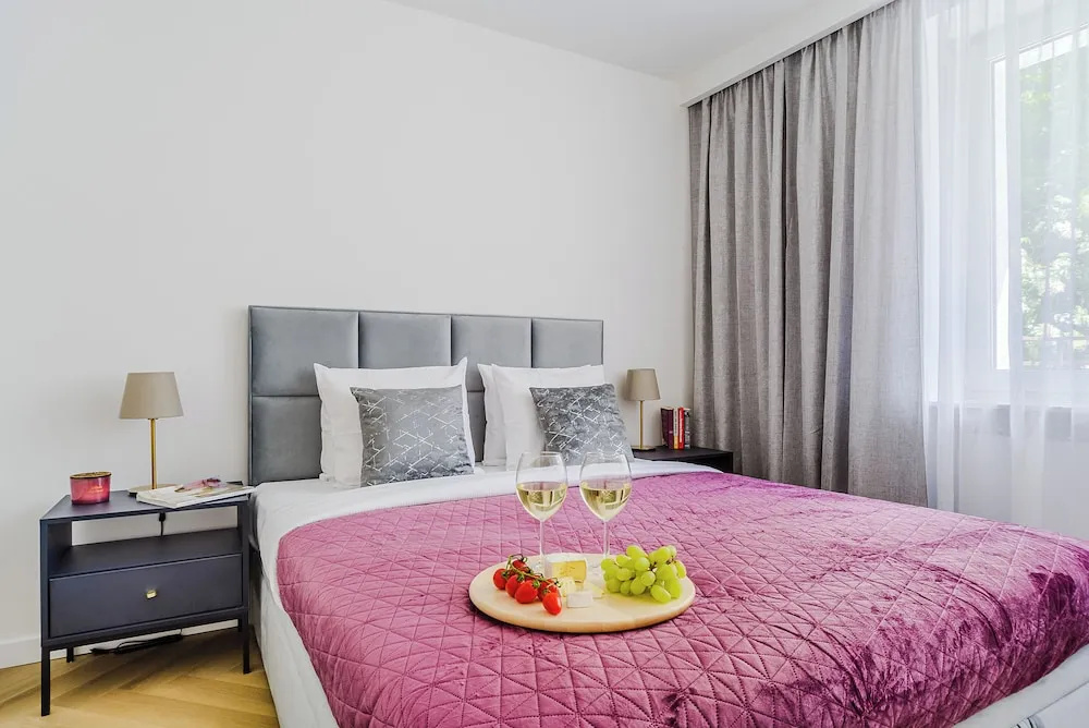 Lumina 4-room apart near Pałac Kultury — photo 2
