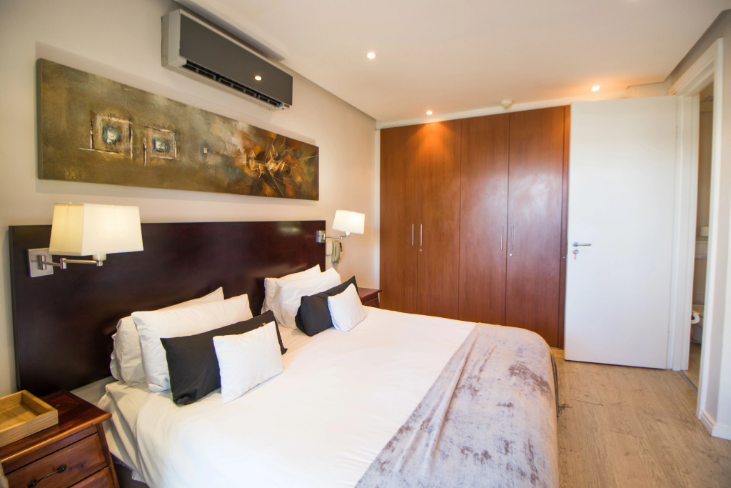 Waterfront Village Aparthotel, photo 2