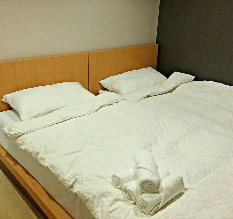 Chris Hostel