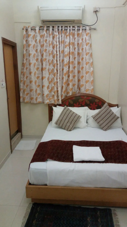 Bentley Hotel Marine Drive — photo 8