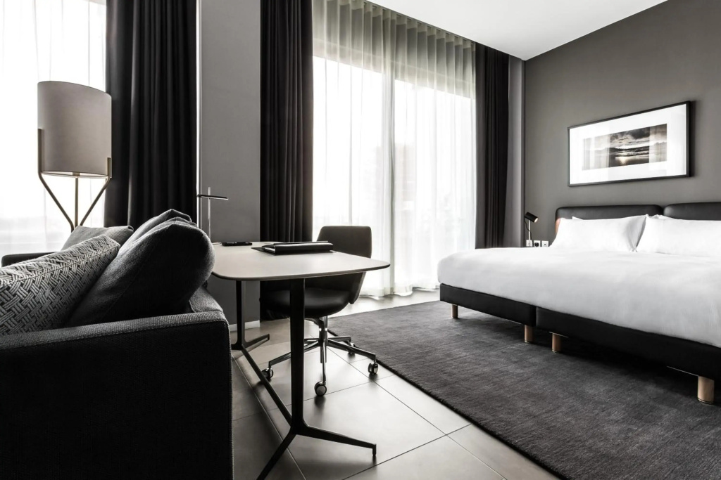 Renaissance Amsterdam Schiphol Airport Hotel — photo 8