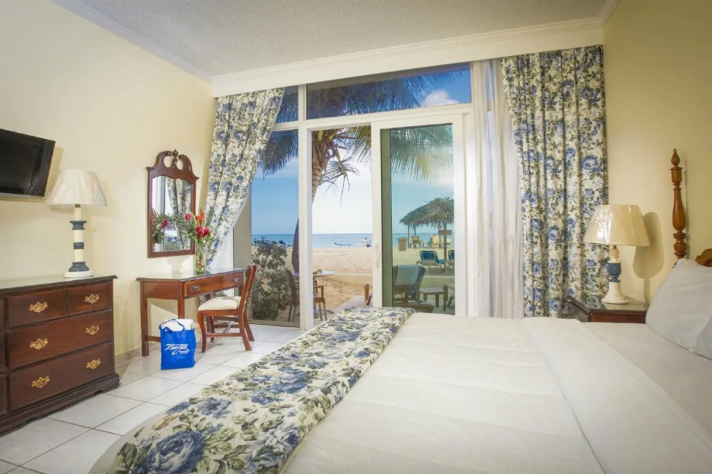 Breezes Resort Bahamas All Inclusive — photo 7