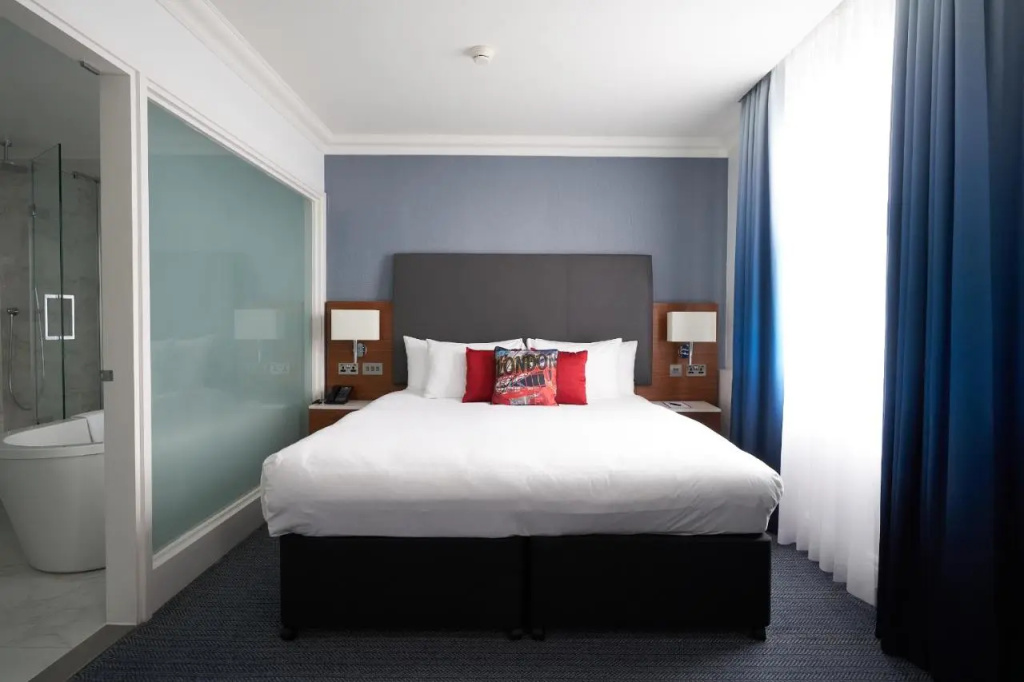 The Cumberland, London, photo 4