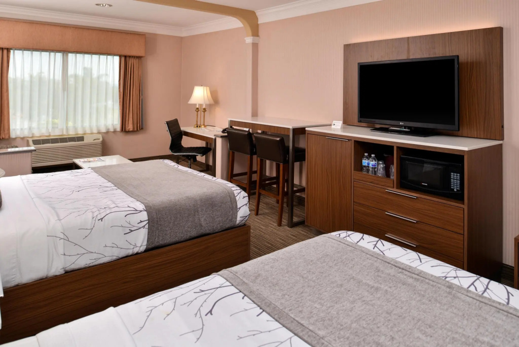 Best Western Plus Suites Hotel - LAX  Airport LA Stadium — photo 8