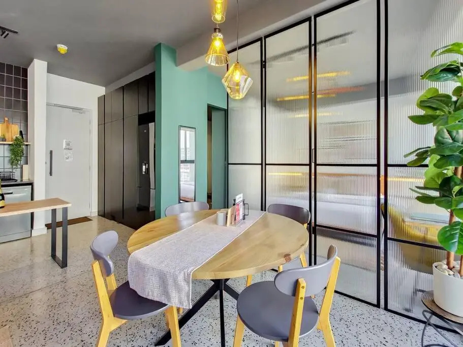 City Bowl Apartment with Rooftop Pool!, photo 5