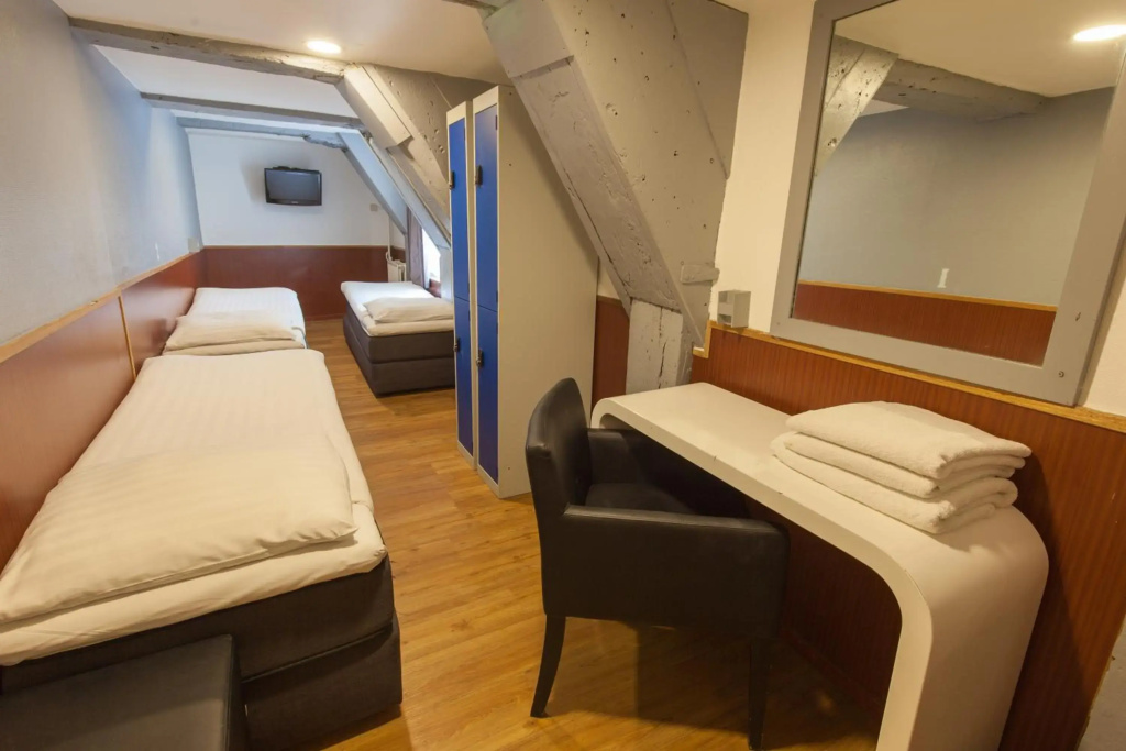 Travel Hotel Amsterdam — photo 7