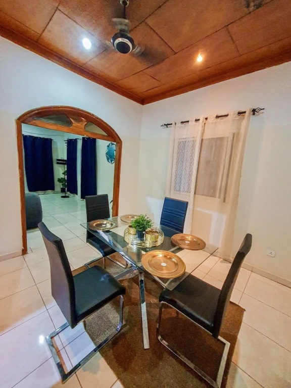 The Retreat Emerald Apartments Close to the Beach — photo 3
