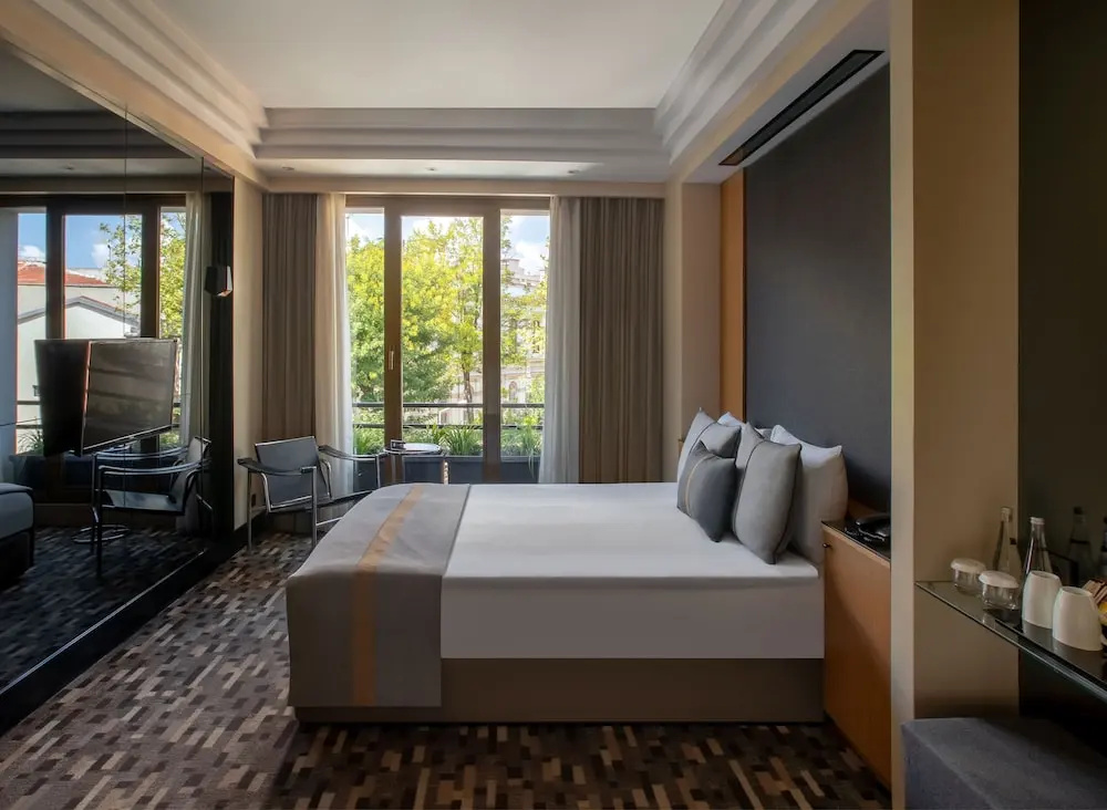 Tan Hotel — photo 4