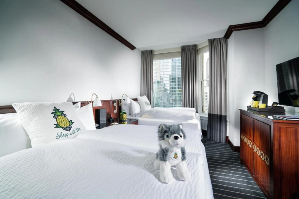 Staypineapple, An Iconic Hotel, The Loop, photo 3