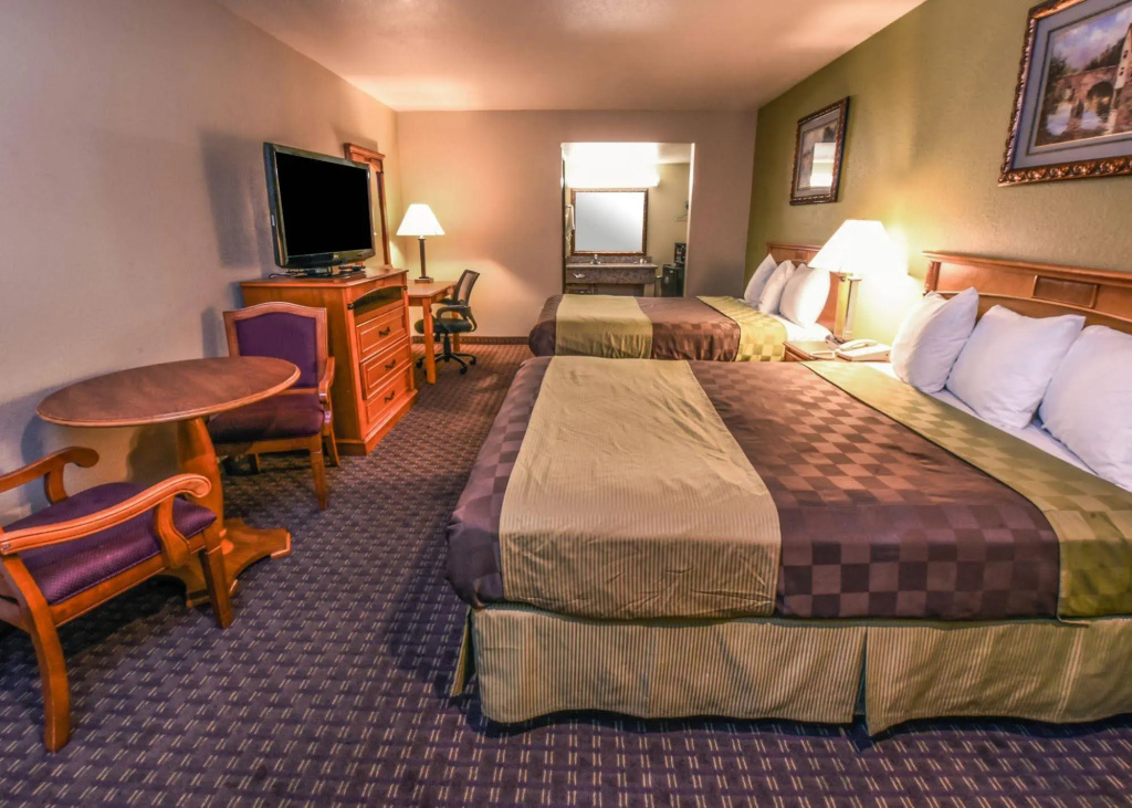 Chariot Inn Glendale - Pasadena, photo 3