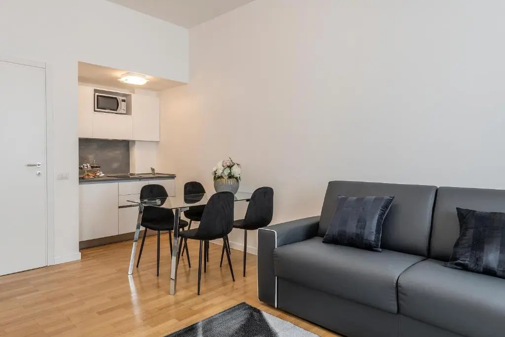 Milan Royal Suites - Centro Cadorna — photo 2