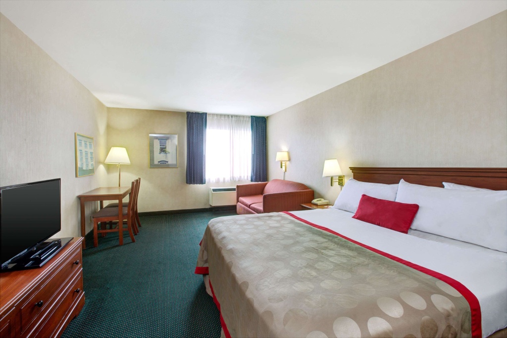 Ramada by Wyndham Hawthorne LAX / LA Stadium, photo 5