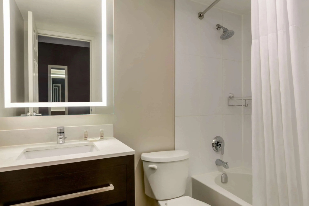 Days Inn by Wyndham Toronto West Mississauga — photo 7