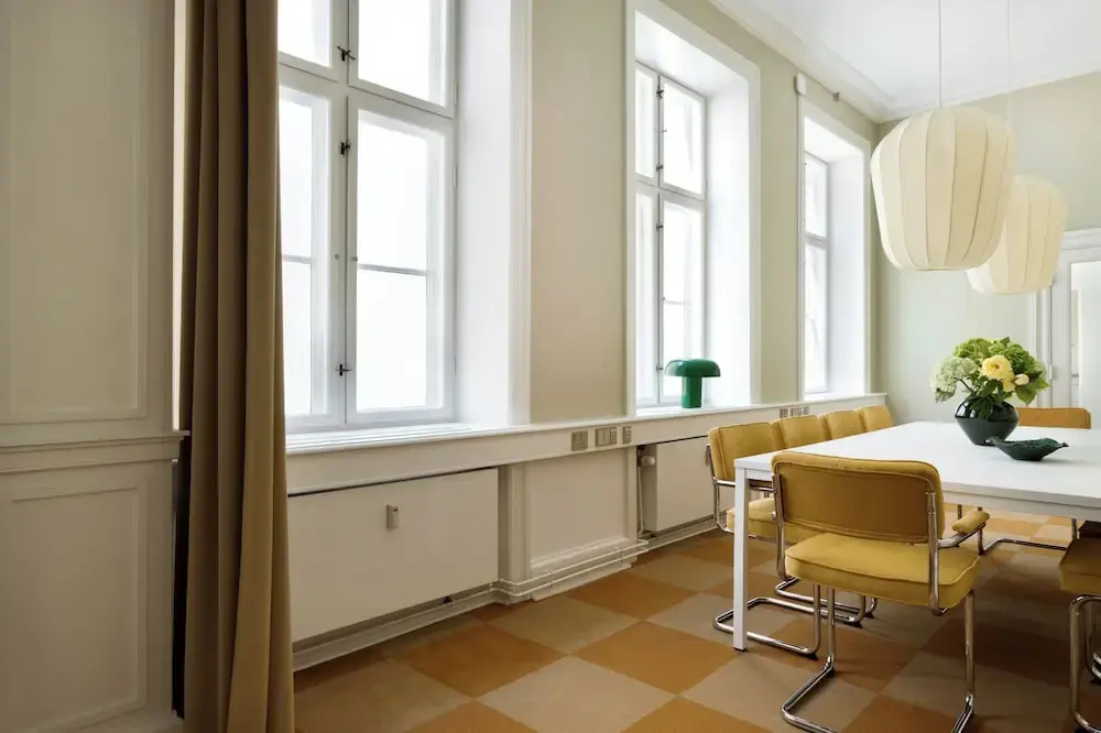 Royal Neighbors - 4 bedrooms - 2 bathrooms, photo 3