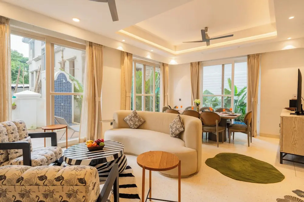 ELIVAAS Purple Coral Luxe 5-BHK Villa — photo 8