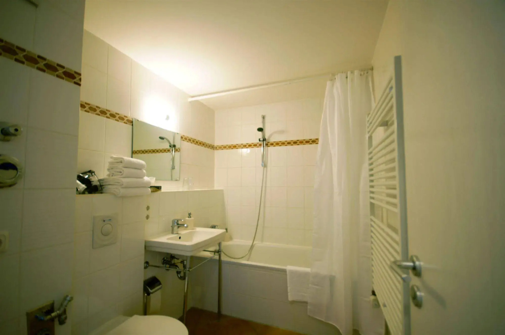 Midi Inn Parkhotel Mitte — photo 8
