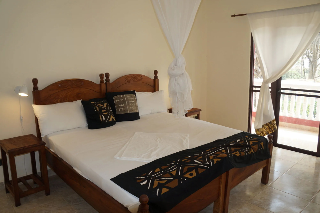 Lemon Creek Hotel Resort — photo 5