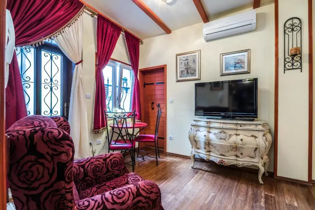 Emperor's Suites, photo 2