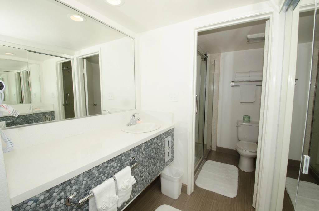 Thunderbird Hotel — photo 7